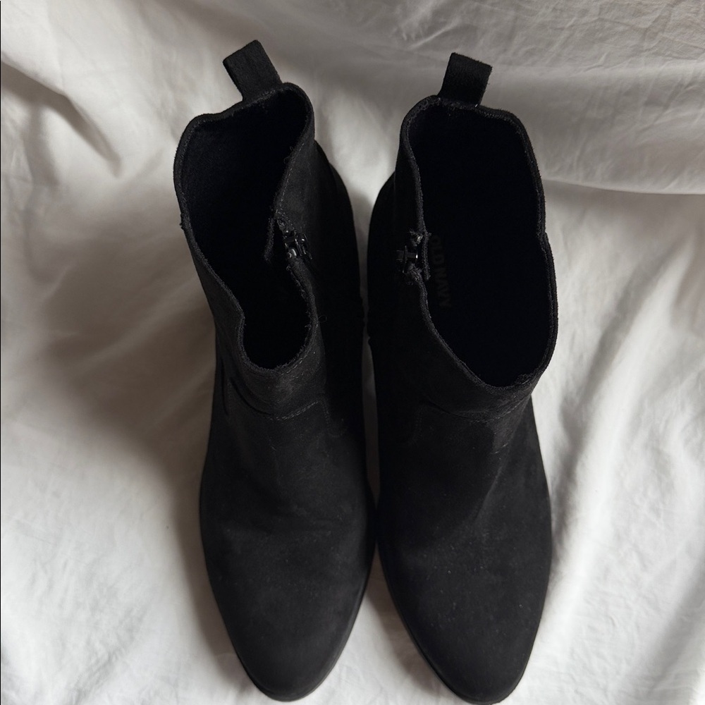 Old Navy Black Western Booties - Picture 5 of 9